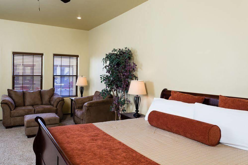 הובס The Courtyard Villas מראה חיצוני תמונה